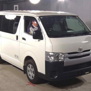 2019 Toyota Hiace Van white gasoline used car Japan export