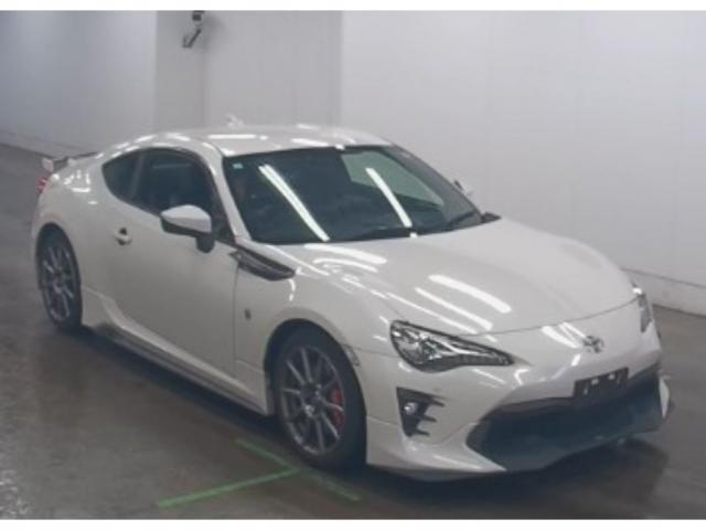 Ref:AUX-23510826 TOYOTA 86 2017 1 2017 Toyota 86 pearl gasoline used car Japan export