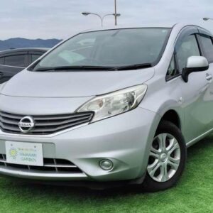 2013 Nissan Note silver gasoline used car Japan export