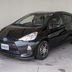 2013 Toyota Aqua black hybrid used car Japan export