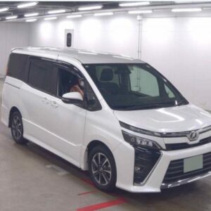 2018 Toyota Voxy pearl gasoline used car Japan export