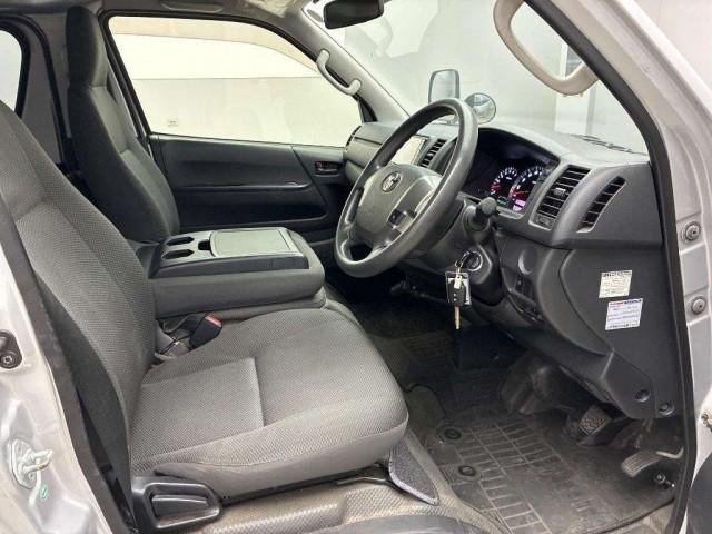 Ref:AUX-23521504 TOYOTA HIACE VAN 2018 4 Ref:AUX-23521504 TOYOTA HIACE VAN 2018 - Image 4