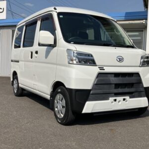 2020 Daihatsu Hijet Cargo white gasoline used car Japan export