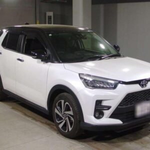 2023 Toyota Raize pearl gasoline used car Japan export