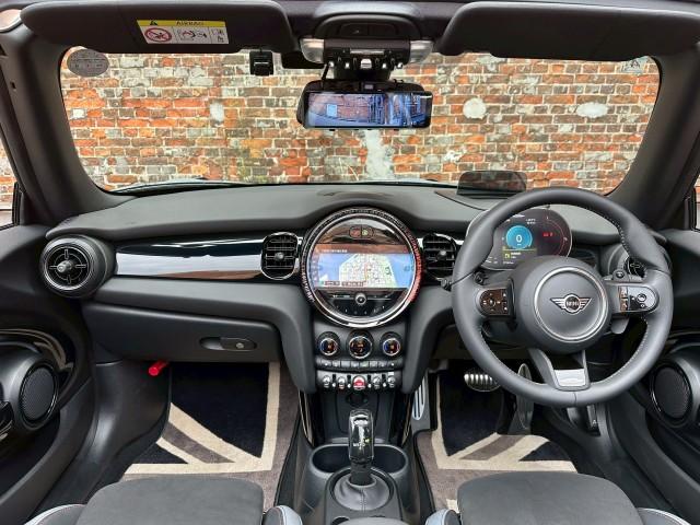 Ref:AUX-23541158 MINI MINI 2024 3 Ref:AUX-23541158 MINI MINI 2024 - Image 3