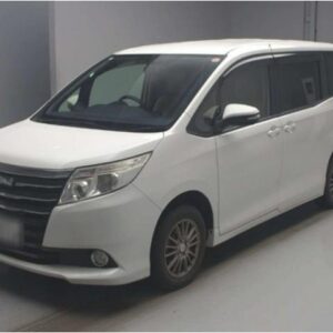 2014 Toyota Noah pearl gasoline used car Japan export