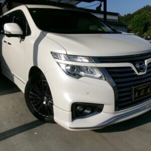 2017 Nissan Elgrand pearl gasoline used car Japan export