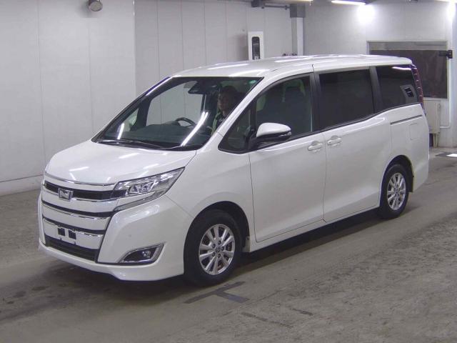 Ref:AUX-23560937 TOYOTA NOAH 2020 5 Ref:AUX-23560937 TOYOTA NOAH 2020 - Image 5