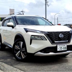 2026 Nissan X-Trail pearl gasoline used car Japan export