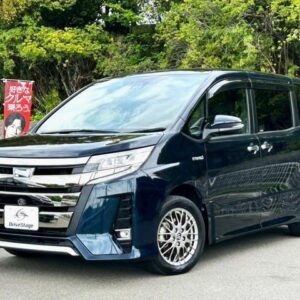 2019 Toyota Noah black hybrid used car Japan export