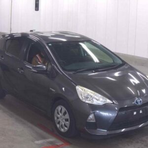 2013 Toyota Aqua gray gasoline used car Japan export