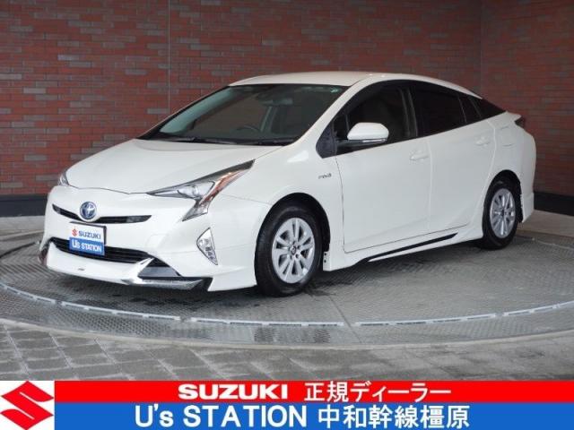Ref:AUX-23576060 TOYOTA PRIUS 2017 1 2017 Toyota Prius pearl gasoline used car Japan export
