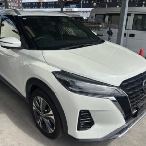 2021 Nissan Kicks pearl hybrid used car Japan export