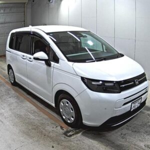 2025 Honda Freed pearl gasoline used car Japan export