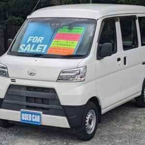 2020 Daihatsu Hijet Cargo white gasoline used car Japan export