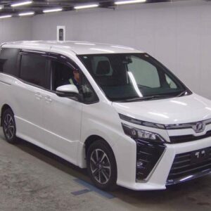 2018 Toyota Voxy pearl gasoline used car Japan export
