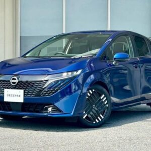 2025 Nissan Aura blue gasoline used car Japan export