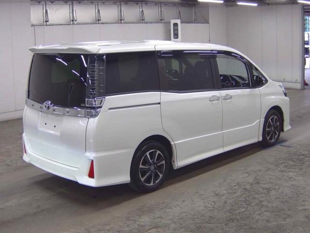 Ref:AUX-23581038 TOYOTA VOXY 2021 2 Ref:AUX-23581038 TOYOTA VOXY 2021 - Image 2