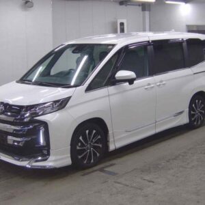 2023 Toyota Noah pearl gasoline used car Japan export