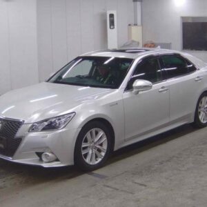 2013 Toyota Crown Hybrid silver gasoline used car Japan export