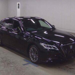 2020 Toyota Crown Hybrid black gasoline used car Japan export