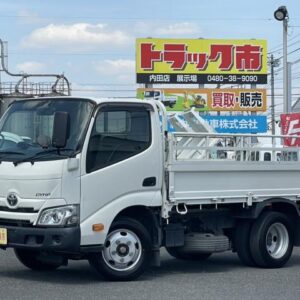 2020 Toyota Dyna Truck white diesel used car Japan export