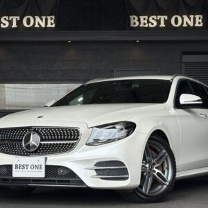 2017 Mercedes Benz E-Class Stationwagon white diesel used car Japan export