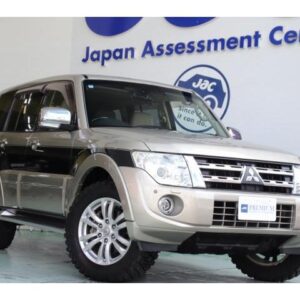 2012 Mitsubishi Pajero gold diesel used car Japan export