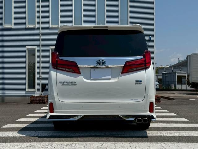 Ref:AUX-23609794 TOYOTA ALPHARD HYBRID 2023 2 Ref:AUX-23609794 TOYOTA ALPHARD HYBRID 2023 - Image 2