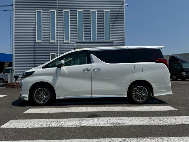 Ref:AUX-23609794 TOYOTA ALPHARD HYBRID 2023 11 Ref:AUX-23609794 TOYOTA ALPHARD HYBRID 2023 - Image 11