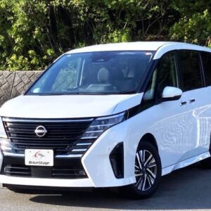 2024 Nissan Serena pearl gasoline used car Japan export