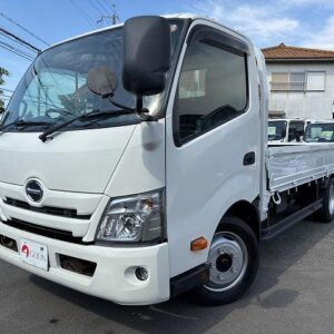 2019 Hino Dutro white diesel used car Japan export