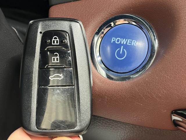 Ref:AUX-23616514 TOYOTA CROWN HYBRID 2018 9 Ref:AUX-23616514 TOYOTA CROWN HYBRID 2018 - Image 9