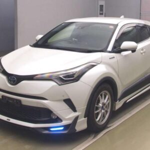 2017 Toyota C-Hr pearl gasoline used car Japan export