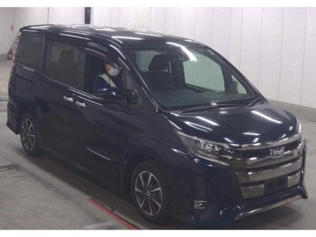 Ref:AUX-23640338 TOYOTA NOAH 2018 4 Ref:AUX-23640338 TOYOTA NOAH 2018 - Image 4