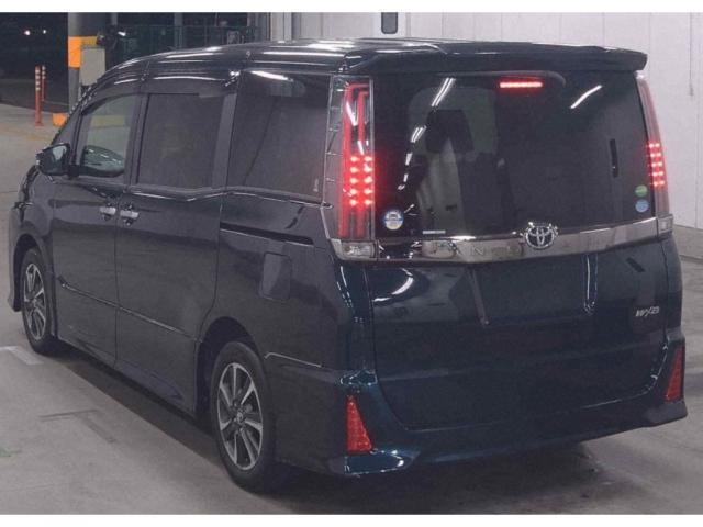 Ref:AUX-23640338 TOYOTA NOAH 2018 5 Ref:AUX-23640338 TOYOTA NOAH 2018 - Image 5