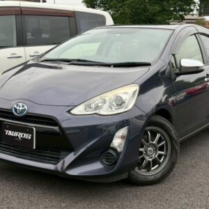 2015 Toyota Aqua purple gasoline used car Japan export