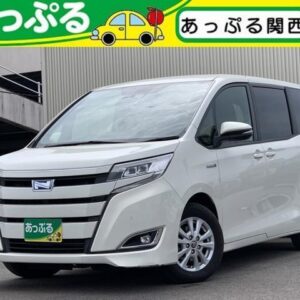 2019 Toyota Noah pearl hybrid used car Japan export