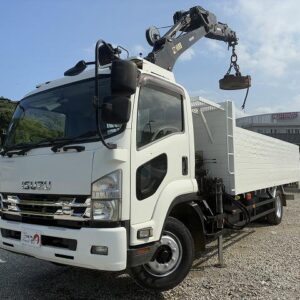 2013 Isuzu Forward white diesel used car Japan export