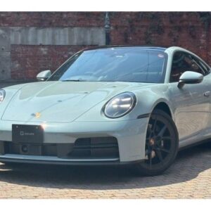 2025 Porsche 911 green gasoline used car Japan export