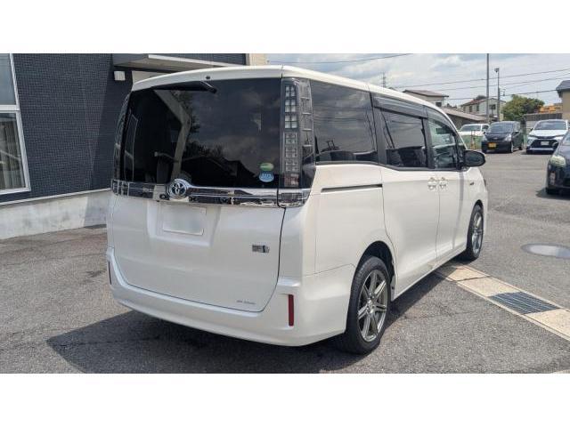Ref:AUX-23656216 TOYOTA VOXY 2015 2 Ref:AUX-23656216 TOYOTA VOXY 2015 - Image 2
