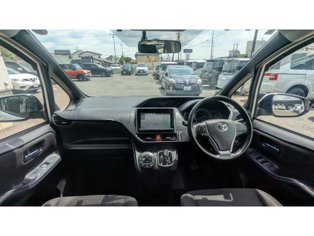 Ref:AUX-23656216 TOYOTA VOXY 2015 3 Ref:AUX-23656216 TOYOTA VOXY 2015 - Image 3