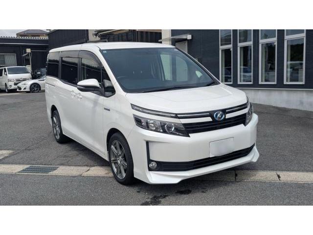 Ref:AUX-23656216 TOYOTA VOXY 2015 4 Ref:AUX-23656216 TOYOTA VOXY 2015 - Image 4
