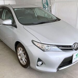 2012 Toyota Auris silver gasoline used car Japan export
