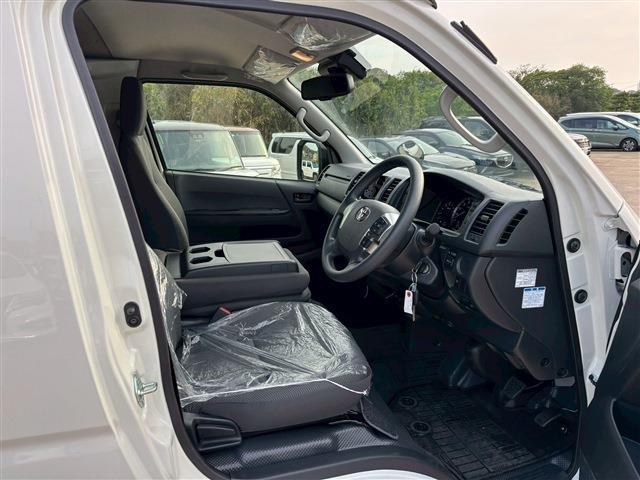 Ref:AUX-23660690 TOYOTA HIACE VAN 2026 15 Ref:AUX-23660690 TOYOTA HIACE VAN 2026 - Image 15