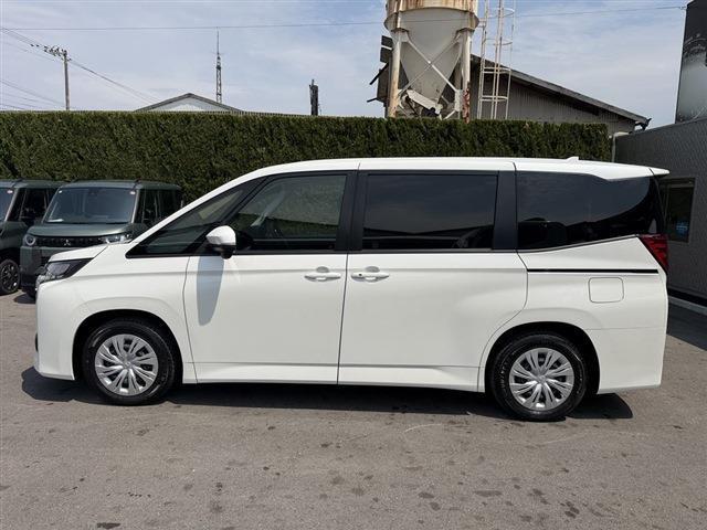 Ref:AUX-23669069 TOYOTA NOAH 2022 3 Ref:AUX-23669069 TOYOTA NOAH 2022 - Image 3