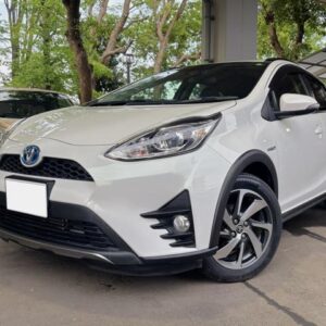 2017 Toyota Aqua pearl hybrid used car Japan export