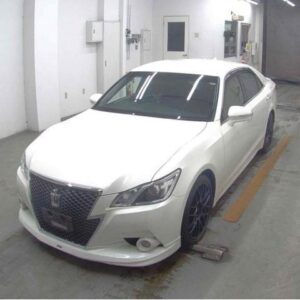 2013 Toyota Crown pearl gasoline used car Japan export