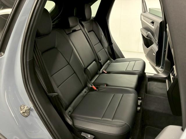 Ref:AUX-23675855 PORSCHE CAYENNE 2024 6 Ref:AUX-23675855 PORSCHE CAYENNE 2024 - Image 6