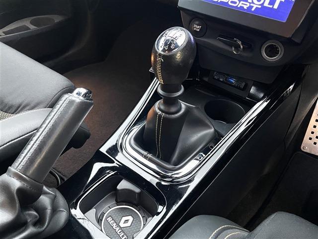 Ref:AUX-23675878 RENAULT MEGANE 2012 16 Ref:AUX-23675878 RENAULT MEGANE 2012 - Image 16